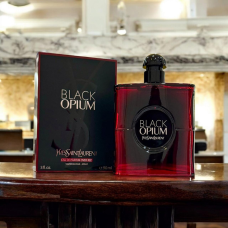 Yves Saint Laurent Black Opium Over Red