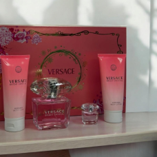Парфумований набір жіночий Versace Bright Crystal Set (туалетна вода, 90 мл + лосьйон, 100 мл + гель для душу, 100 мл + туалетна в